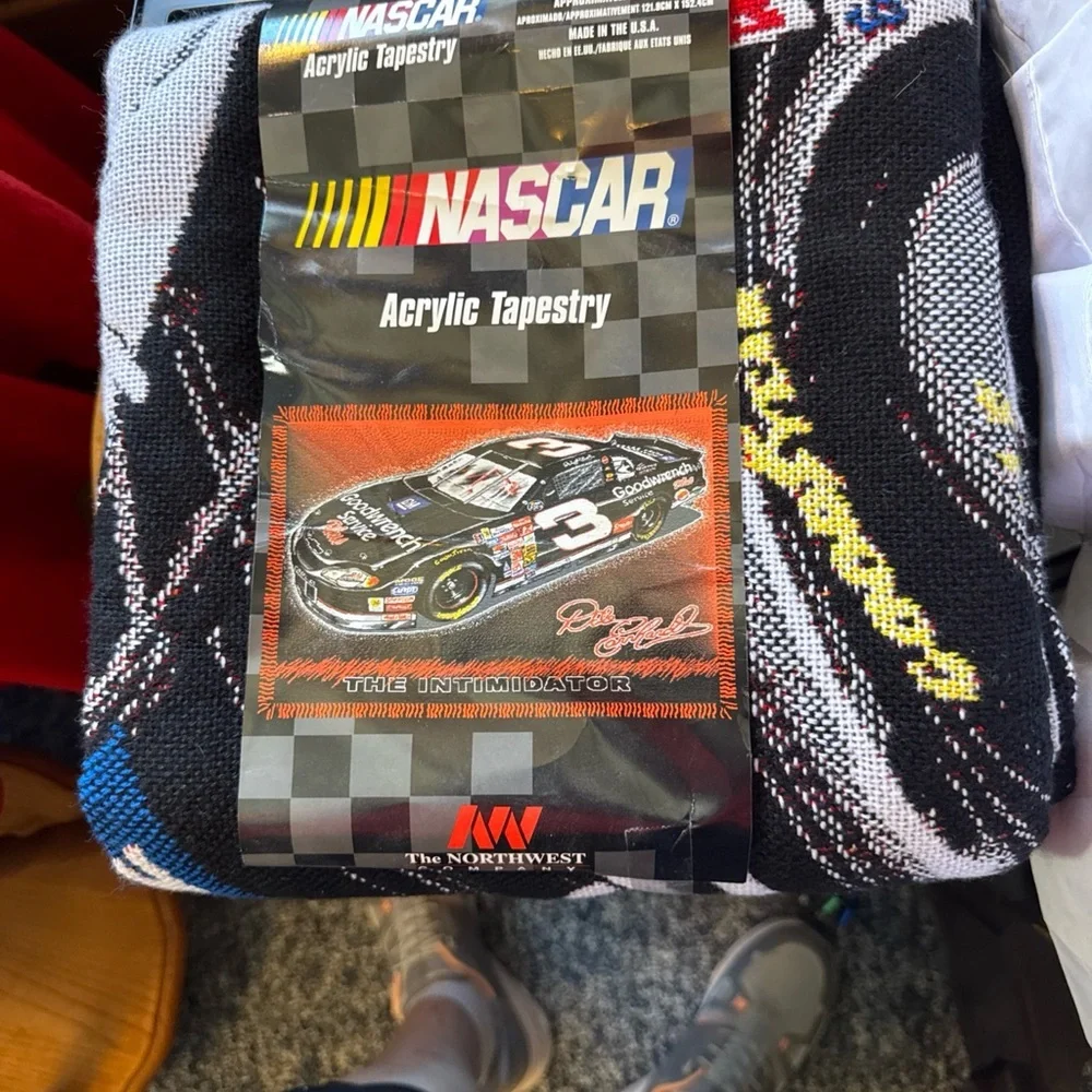 Goodwrench Service Plus Black and Red Blanket.